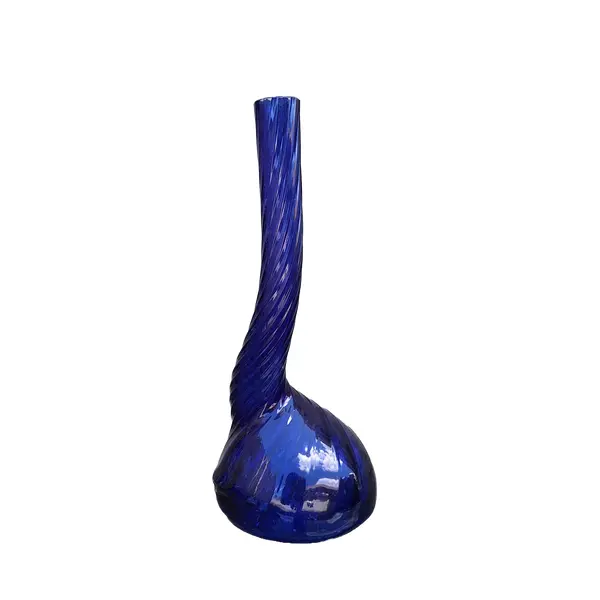 Foto de um(a) Vaso Modernista - Azul Cobalto, da categoria de Vasos. vaso modernista anos 60 , linhas orgânicas todo trabalhado , vidro prensado antigo coloração cobalto. Vendido no marketplace Trésors.