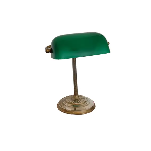Foto de um(a) Luminária de mesa modelo Banker, da categoria de Abajures. Antiga luminária de mesa modelo BANKER para ambientes de leitura, escritório ou decoração com cúpula em vidro verde.... Vendido no marketplace Trésors.