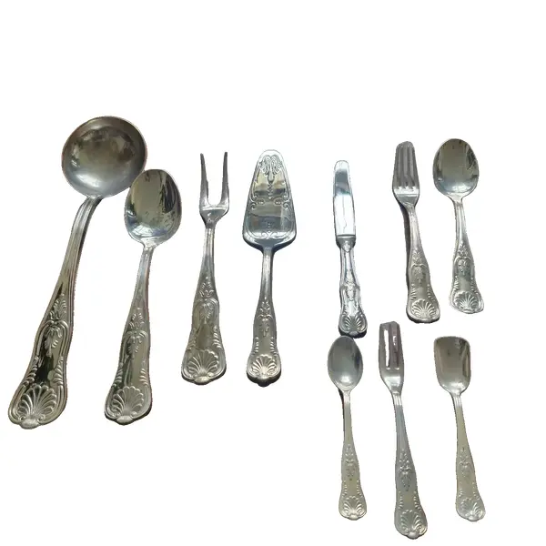Foto de um(a) Faqueiro italiano 76 pçs, da categoria de Faqueiros / Jogo de talheres. Belíssimo faqueiro Italiano completo e sem uso, com belos detalhes, 76 peças (Italy ARG. 800) Contém:12 facas12 colheres12... Vendido no marketplace Trésors.