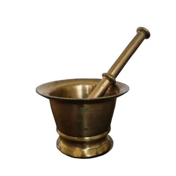 Foto de um(a) Almofariz com pilão, da categoria de Jarros. Almofariz com seu pilao, peça ultilizada para triturar, moer e esmagar , preparar temperos, pastas, ervas, especiarias ,... Vendido no marketplace Trésors.