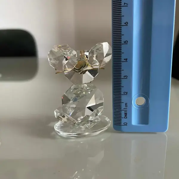Foto de um(a) Preciosa Glass Bibelô Escultura De Ratinho Cristal Tcheco, da categoria de Escultura. Preciosa Glass Bibelô Escultura De Ratinho Cristal Tcheco. Ratinho lapidado à mão Original e com selo da manufatura Mede... Mostrado de uma perspectiva diferente. Vendido no marketplace Trésors.