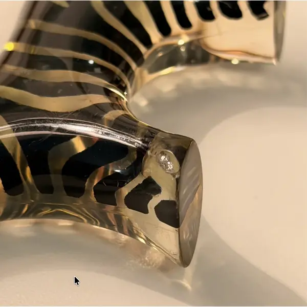 Foto de um(a) Zebra Colecionável Atribuído a ABRAHAM PALATNIK, da categoria de Modelos e estatuetas. Abraham Palatnik foi um dos grandes nomes da arte brasileira e pioneiro da arte cinética no Brasil. Reconhecido... Mostrado de uma perspectiva diferente. Vendido no marketplace Trésors.