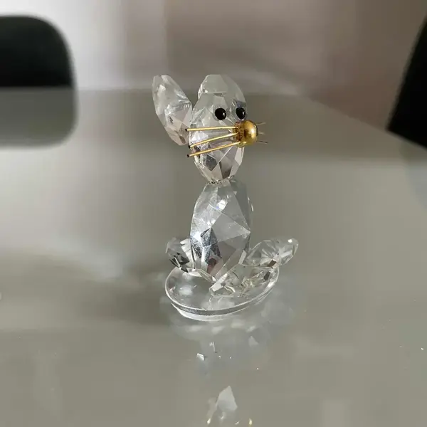 Foto de um(a) Preciosa Glass Bibelô Escultura De Ratinho Cristal Tcheco, da categoria de Escultura. Preciosa Glass Bibelô Escultura De Ratinho Cristal Tcheco. Ratinho lapidado à mão Original e com selo da manufatura Mede... Mostrado de uma perspectiva diferente. Vendido no marketplace Trésors.
