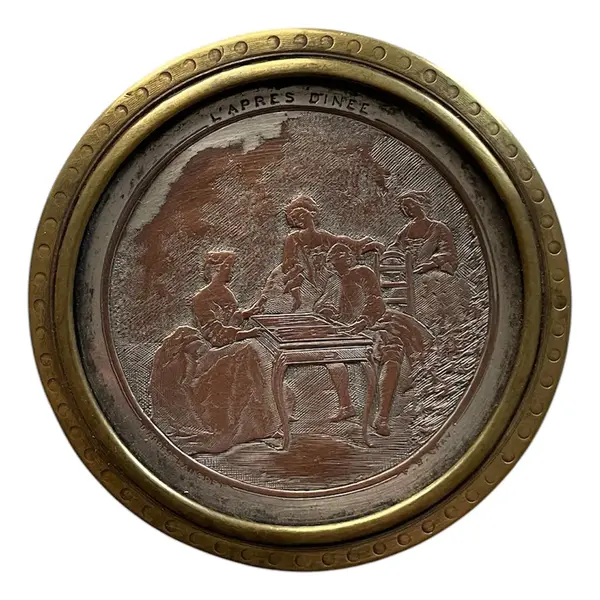 Foto de um(a) Antigo Púcaro Caixinha Com Cena Em Bronze Francês Assinado, da categoria de Cestos e Caixas. Antiga e original caixinha artística em bronze francês do início dos século XX. Assinada. Medidas 3x8cm. Vendido no marketplace Trésors.