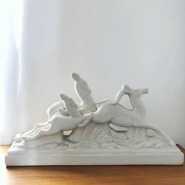 Foto de um(a) Antigo Raro Grande Bloco Escultura Alces Veado Art Deco Odyv, da categoria de Escultura. ODYV - Odette Berlot & Yvone Mussier. Antigo e grande bloco escultórico em cerâmica artística francesa representando alces... Mostrado de uma perspectiva diferente. Vendido no marketplace Trésors.