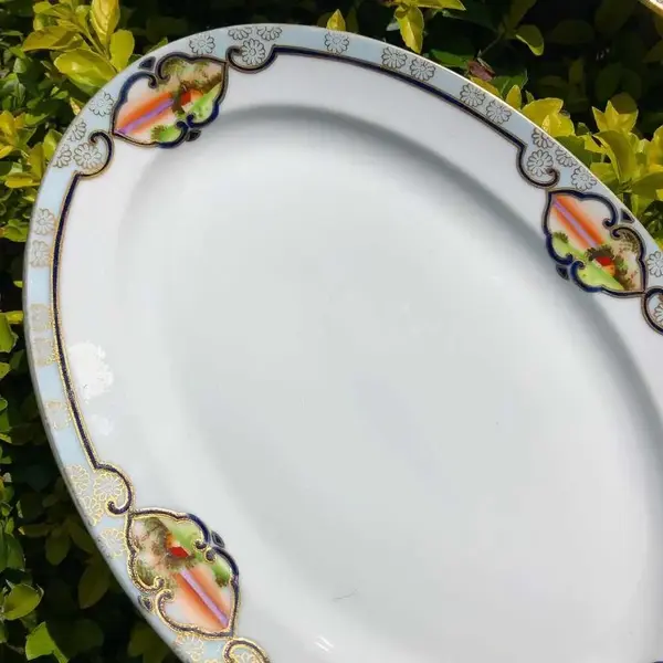 Foto de um(a) Antigo Trio De Travessas Em Porcelana Japonesa Meito China, da categoria de Travessas e tigelas. Meito China, manufatura fundada em 1908. Antigo trio de travessas em fina porcelana japonesa, pintadas à mão e acabamento... Mostrado de uma perspectiva diferente. Vendido no marketplace Trésors.