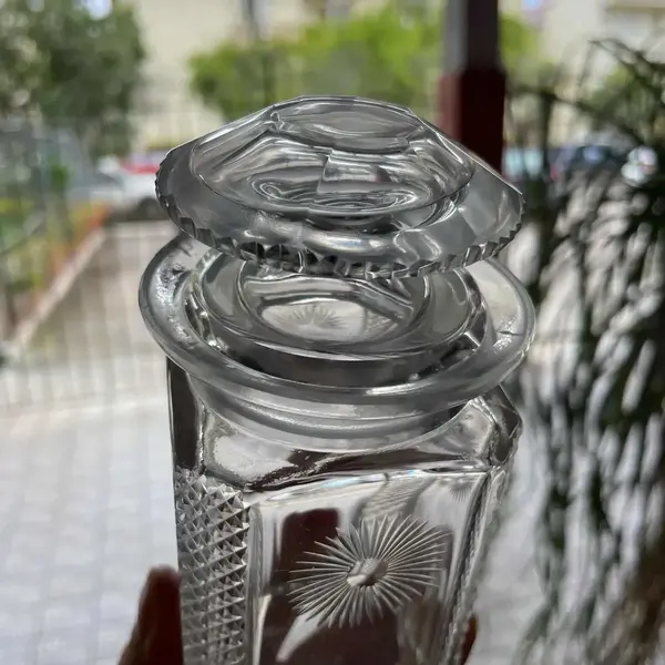 Foto de um(a) Antigo Raro Pote Porta Picles Em Cristal Prata Wmf Art Deco, da categoria de Garrafas, potes e jarros. WMF. Antigo e raro porta picles ou conservas em geral, com recipientes em finíssimo cristal alemão lapidados à mão,... Mostrado de uma perspectiva diferente. Vendido no marketplace Trésors.
