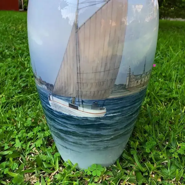 Foto de um(a) Antigo Grande Jarro Vaso Art Deco Porcelana Royal Copenhagen, da categoria de Vasos. Royal Copenhagen. Antigo e grande vaso em porcelana artística Dinamarquesa, da famosa manufatura Royal Copenhagen.... Mostrado de uma perspectiva diferente. Vendido no marketplace Trésors.