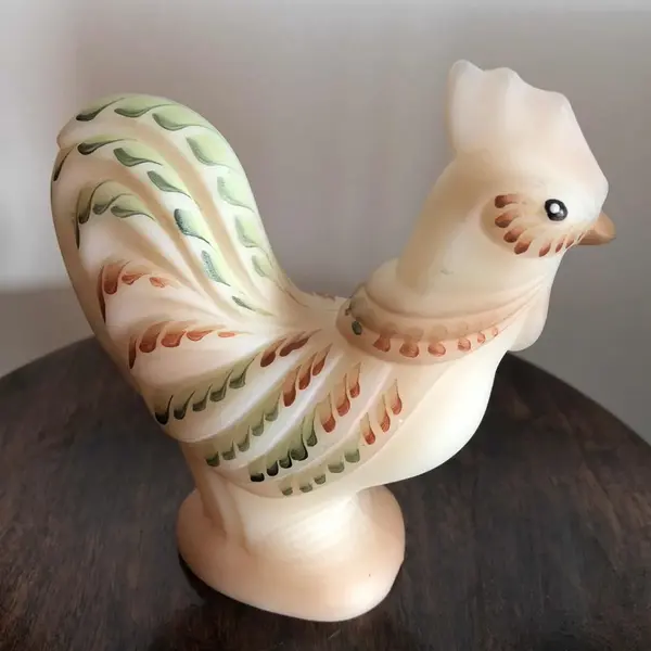 Foto de um(a) Antiga Escultura De Galo Em Pâte De Verre Francês Assinado, da categoria de Escultura. Fina escultura de galo em pâte de verre (pasta de vidro francês) ricamente pintada à mão, peça assinada e com selo da... Mostrado de uma perspectiva diferente. Vendido no marketplace Trésors.