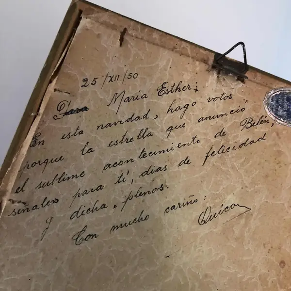 Foto de um(a) Antigo Diferente Quadro De Pássaro Feito Com Penas 1950, da categoria de Desenhos. Antigo e diferente quadrinho representando pássaro, desenhado e feito à mão com penas naturais. Assinado e datado de 1950,... Mostrado de uma perspectiva diferente. Vendido no marketplace Trésors.