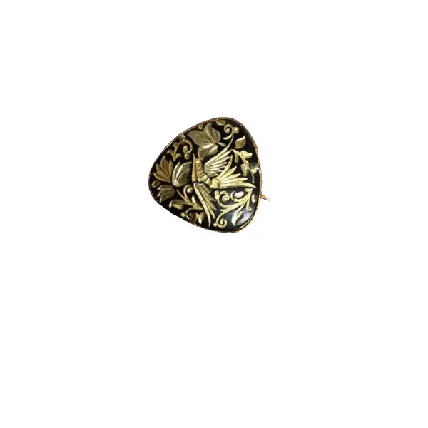Foto de um(a) Antigo Delicado Broche Dourado Espanhol Em Ouro Toledo, da categoria de Outros colecionáveis. Década de 1970. Em ótimo estado de conservação Aproximadamente 2cm. Vendido no marketplace Trésors.