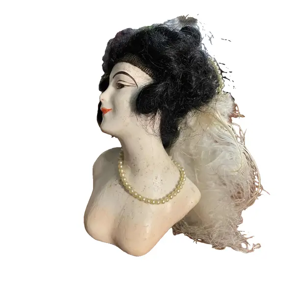 Foto de um(a) Antiga Boneca Escultura Busto Austríaco Mariquita Art Deco, da categoria de Escultura. Antiga rara escultura artística busto de mariquita, moldado à mão. Peça austríaca. Com selo de autenticidade. Art Deco.... Vendido no marketplace Trésors.