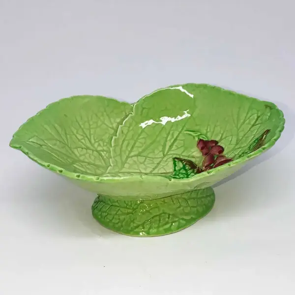 Foto de um(a) Antiga Fruteirinha Bowl Porcelana Inglesa Carlton Ware, da categoria de Travessas e tigelas. Linda e decorativa fruteirinha em fina porcelana inglesa da famosa manufatura Carlton Ware. Impecável. Design Australiano,... Mostrado de uma perspectiva diferente. Vendido no marketplace Trésors.