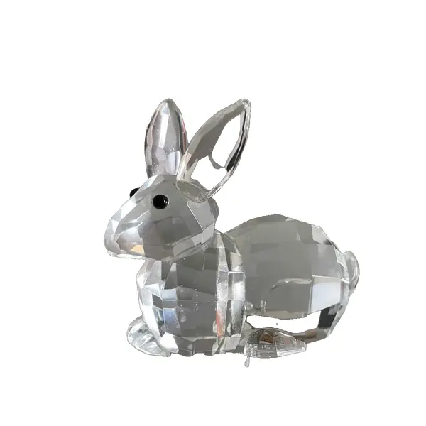 Foto de um(a) Bibelô Escultura De Coelho Em Cristal Tcheco Preciosa Glass, da categoria de Escultura. Bibelô Escultura De Coelho Em Cristal Tcheco Preciosa Glass. Peça esculpida à mão Mede aprox 7x9cm. Vendido no marketplace Trésors.