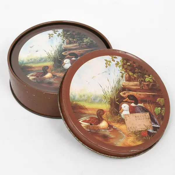 Foto de um(a) Raro conjunto Porta-Copos vintage com estojo, da categoria de Porta-copos. Lindo e raro conjunto de porta-copos antigos/vintage, perfeito para colecionadores, decoração rústica, áreas de lazer,... Mostrado de uma perspectiva diferente. Vendido no marketplace Trésors.