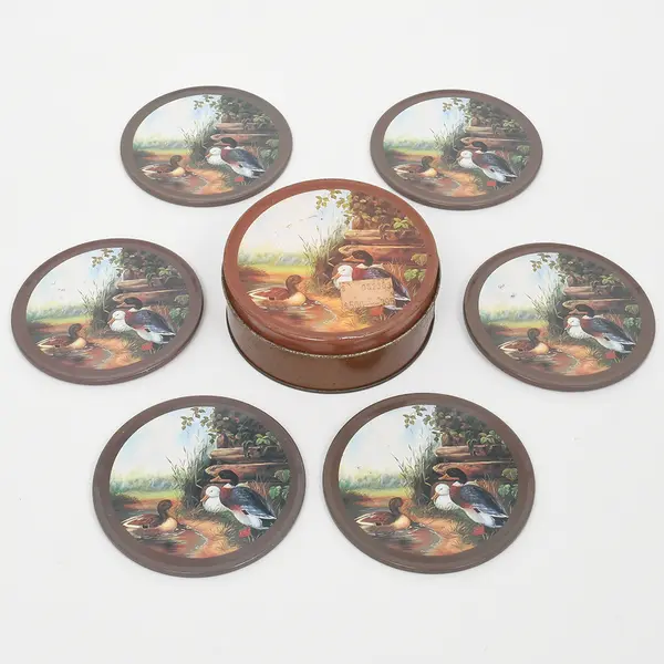 Foto de um(a) Raro conjunto Porta-Copos vintage com estojo, da categoria de Porta-copos. Lindo e raro conjunto de porta-copos antigos/vintage, perfeito para colecionadores, decoração rústica, áreas de lazer,... Mostrado de uma perspectiva diferente. Vendido no marketplace Trésors.