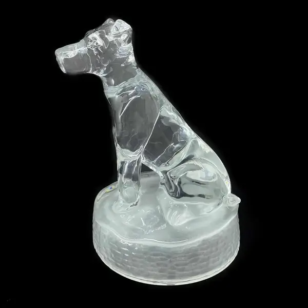 Foto de um(a) Antiga Escultura De Cachorro Art Deco Em Cristal Francês, da categoria de Escultura. Luminarc - Verrerie D’arques, France. Antiga escultura artística representando cachorro lapidado em cristal francês de... Mostrado de uma perspectiva diferente. Vendido no marketplace Trésors.