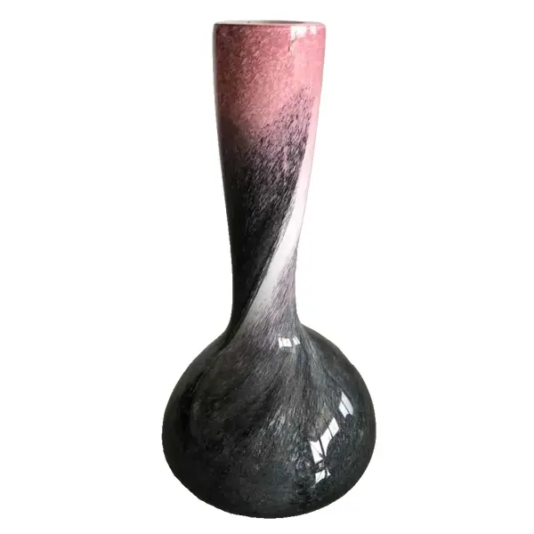 Foto de um(a) Antigo Lindo Jarro Vaso De Murano Italiano Feito À Mão, da categoria de Vasos. Lindo vaso em Murano italiano feito à mão. Peça imponente. Período Art Deco. Cores vivas e brilhantes, muito decorativo. ... Vendido no marketplace Trésors.