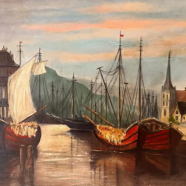 Foto de um(a) Franc Tisovec (Fratis). Título: Porto Bom. Técnica: Óleo sobre tela (OST). Dimensões 73 x 93 cm, da categoria de Pinturas. Moldura contemporânea em tons de cinza grafite com passpartout em madeira clara e filete dourado. Magnífica marinha de... Mostrado de uma perspectiva diferente. Vendido no marketplace Trésors.