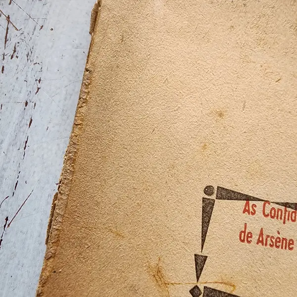 Foto de um(a) As Confidências de Arsène Lupin – Maurice Leblanc – Editora Vecchi 1950 – Romance Policial Antigo – Coleção Os Mais Célebres, da categoria de Livros. Mostrado de uma perspectiva diferente. Vendido no marketplace Trésors.