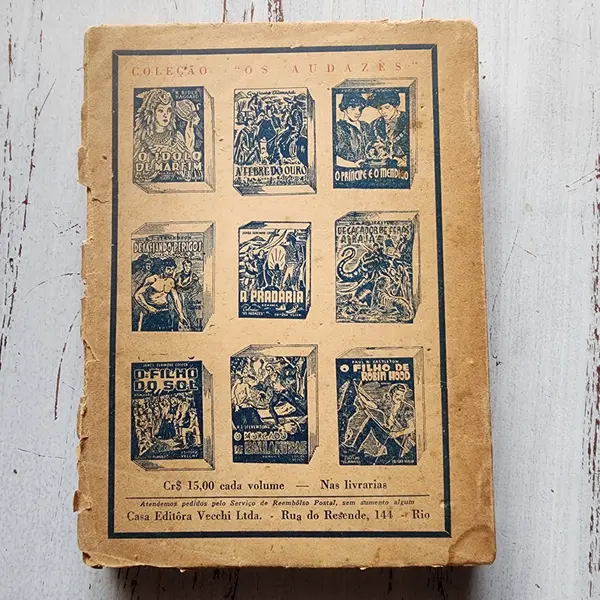 Foto de um(a) As Confidências de Arsène Lupin – Maurice Leblanc – Editora Vecchi 1950 – Romance Policial Antigo – Coleção Os Mais Célebres, da categoria de Livros. Mostrado de uma perspectiva diferente. Vendido no marketplace Trésors.