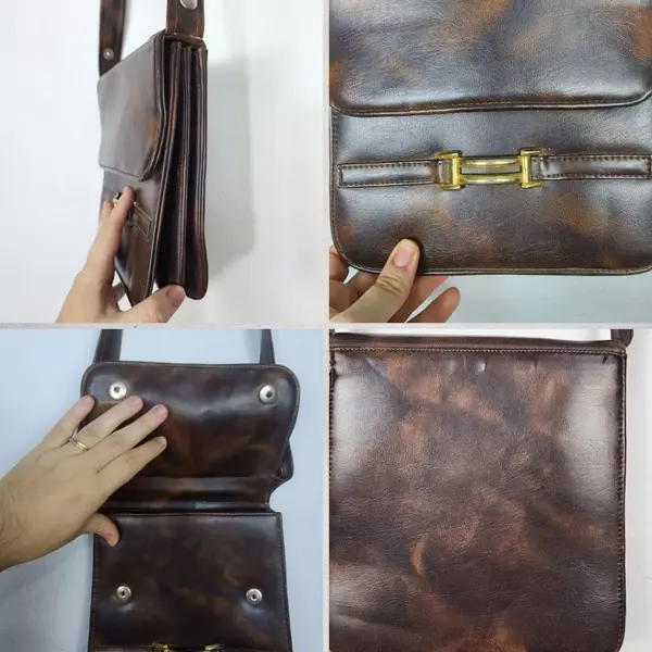 Foto de um(a) Bolsa Feminina Vintage Anos 70 Marrom Tiracolo Ajustável Rara Brechó, da categoria de Bolsas. Bolsa vintage original dos anos 70, usada, de brechó, em excelente estado de conservação para uma peça com mais de 50 anos.... Mostrado de uma perspectiva diferente. Vendido no marketplace Trésors.