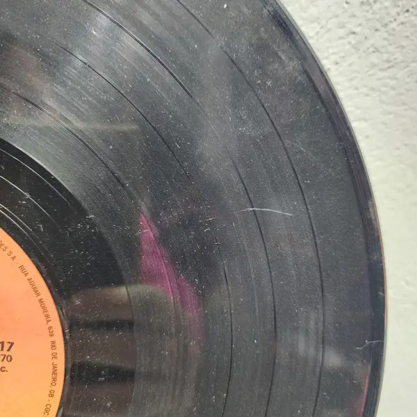 Foto de um(a) LP Janis Joplin Pearl Vinil CBS 1970 Disco Usado Sem Encarte, da categoria de LPs ou Discos de Vinil. Pearl é o último álbum de estúdio de Janis Joplin e um dos discos mais importantes da história do rock e do blues. Lançado... Mostrado de uma perspectiva diferente. Vendido no marketplace Trésors.