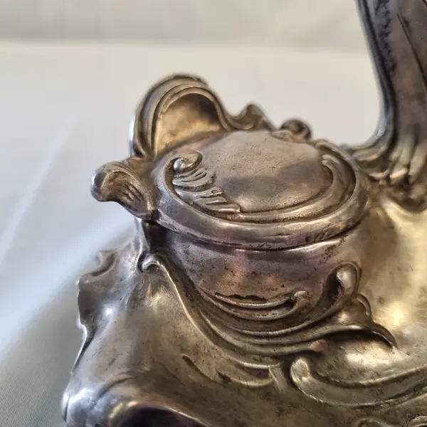 Foto de um(a) Relógio John Rogers em Prata, da categoria de Relógios de mesa. Relógio John Rogers em prata espessurado art nouveau inicio seculo xx, dial esmaltado. Apresenta o busto de um cavalo e... Mostrado de uma perspectiva diferente. Vendido no marketplace Trésors.