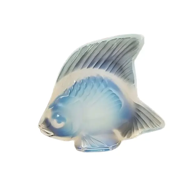 Foto de um(a) Pequeno peixe em vidro artístico Lalique, da categoria de Escultura. Pequeno peixe em vidro artístico Lalique. As pequenas esculturas de animais da Lalique representam uma faceta fascinante da... Vendido no marketplace Trésors.