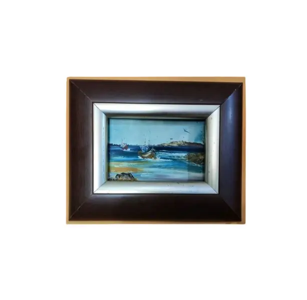 Foto de um(a) Quadro Marina Anos 90, da categoria de Pinturas. Quadro em acrílico sobre eucatex com moldura em madeira e prata, comprado em porto alegre no final dos anos 1990 Tela: 17 cm... Vendido no marketplace Trésors.