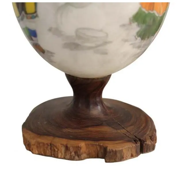 Foto de um(a) Ovo de avestruz com técnica decoupage, da categoria de Escultura. Belo ovo de avestruz com técnica decoupage , decorado com figuras africanas em trajes típicos. Apresenta sólida base de... Mostrado de uma perspectiva diferente. Vendido no marketplace Trésors.