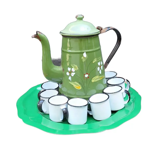 Foto de um(a) Conjunto de bules e 10 xícaras de café Estilo fazenda, da categoria de Conjuntos de café e chá. Conjunto de bules e 10 xícaras de café Estilo fazendaDimensões: Altura: 25Largura: 33Profundidade: 33. Vendido no marketplace Trésors.