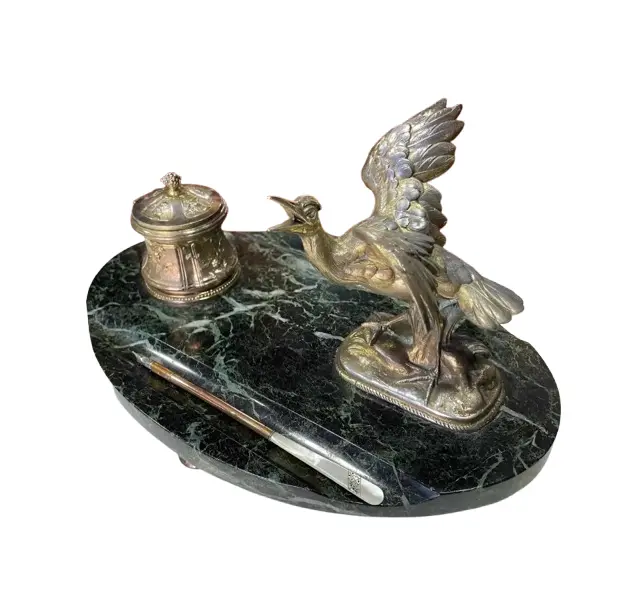 Foto de um(a) Antigo Raro Tinteiro Mármore E Escultura Ave Pétit L Carvin, da categoria de Itens de Escritório. Louis Albert Carvin. Para quem gosta de peças únicas. Uma ótima opção de presente e muito decorativo para um escritório.... Vendido no marketplace Trésors.