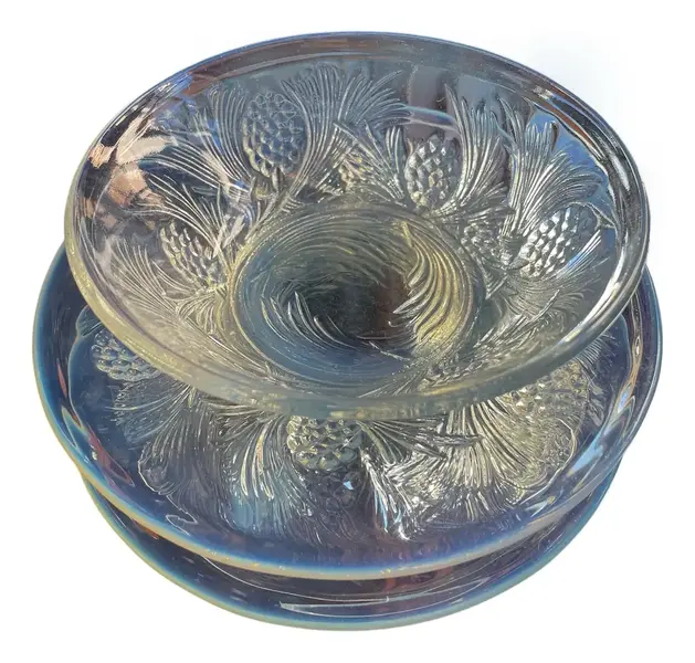 Foto de um(a) Antigo Raro Bowl Decorativo Jobling Glass Vidro Opalescente, da categoria de Travessas e tigelas. ~ Jobling Glass ~Antigo e importante bowl decorativo em vidro artístico opalescente com decoração floral em relevo. Da... Vendido no marketplace Trésors.