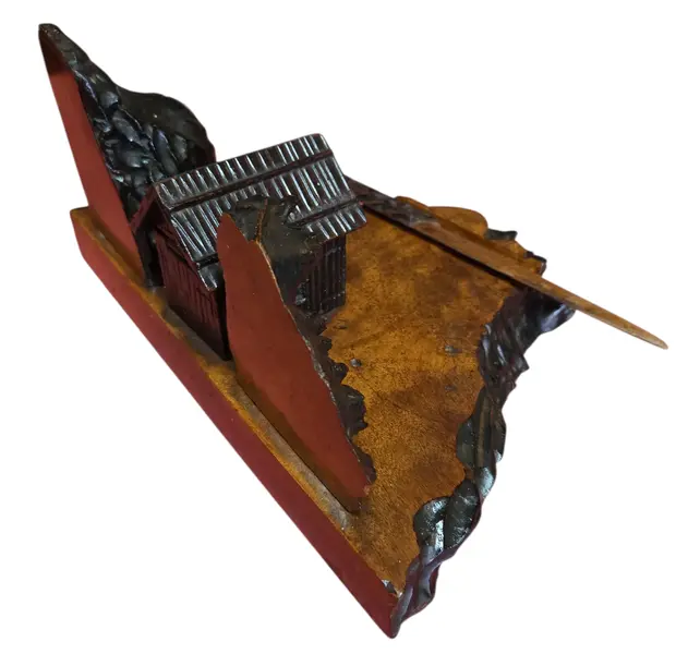 Foto de um(a) Escritório de Época: Tinteiro e Abridor de Cartas em Madeira Entalhada, da categoria de Outros colecionáveis. Excepcional conjunto de escrita vintage, composto por tinteiro de mesa e abridor de cartas coordenado. Esta peça destaca-se... Mostrado de uma perspectiva diferente. Vendido no marketplace Trésors.