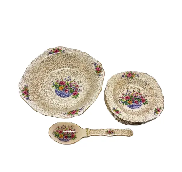 Foto de um(a) Antigo Raro Conjunto Sobremesa Tigela Porcelana Inglesa H&K, da categoria de Travessas e tigelas. H&K Tunstall - Hollinshead & Kirkham. Antigo e lindo conjunto para sobremesa, composto de uma tigela maior, seis tigelinhas... Vendido no marketplace Trésors.