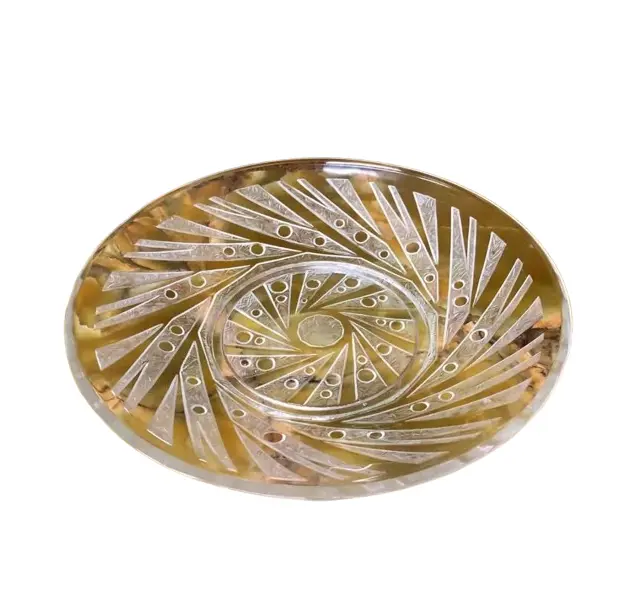 Foto de um(a) Antigo Bowl Centro De Mesa Cristal Francês Art Deco Verlys, da categoria de Centro de mesa. Verlys Glass. Antigo e grande prato/centro de mesa em cristal francês, ricamente lapidado à mão, com detalhes em satiné.... Vendido no marketplace Trésors.