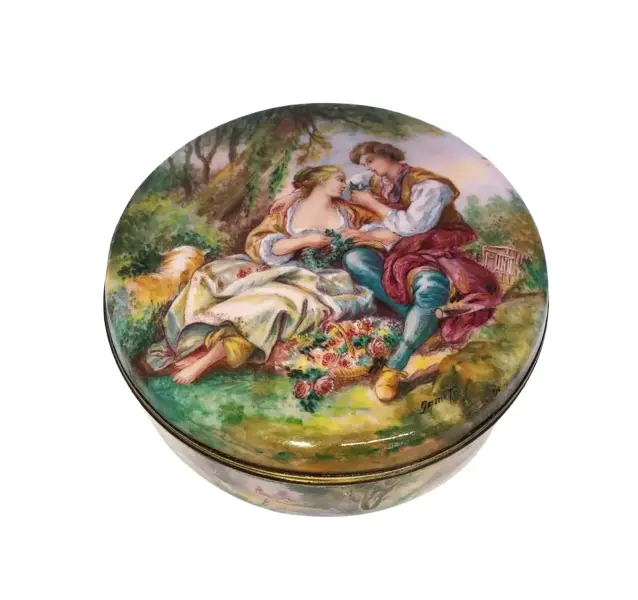 Foto de um(a) Antiga Rara Caixa Porta Jóias Bronze Francês Limoges Gamet, da categoria de Porta-Jóias. Gamet - Limoges. Antiga e centenária caixa porta jóias em bronze esmaltado à mão, com linda e farta decoração com cena rural... Vendido no marketplace Trésors.