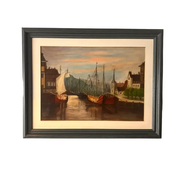 Foto de um(a) Franc Tisovec (Fratis). Título: Porto Bom. Técnica: Óleo sobre tela (OST). Dimensões 73 x 93 cm, da categoria de Pinturas. Moldura contemporânea em tons de cinza grafite com passpartout em madeira clara e filete dourado. Magnífica marinha de... Vendido no marketplace Trésors.