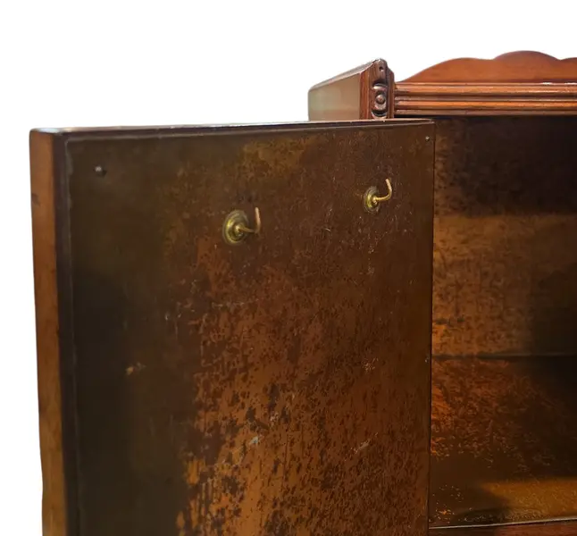 Foto de um(a) Raro Armário Porta-Charutos Antigo, da categoria de Caixas e estojos para charutos. Magnífico e Raro Móvel Humidor / Porta-Charutos Antigo Exclusiva peça de mobiliário antigo de alto padrão, destinada... Mostrado de uma perspectiva diferente. Vendido no marketplace Trésors.