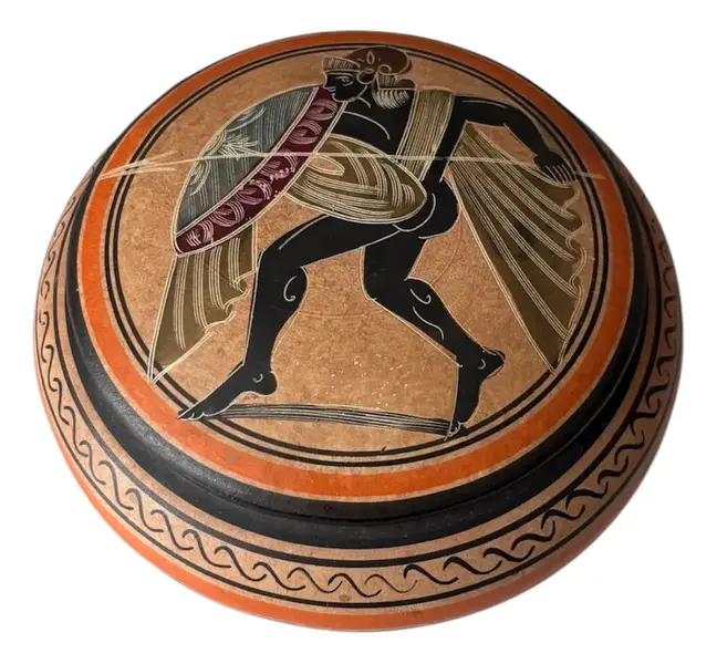 Foto de um(a) Antiga Caixa Decorativa Em Cerâmica Grega Pintada À Mão, da categoria de Cestos e Caixas. Hand Made in Greece. Antiga e especial caixa decorativa ou porta joias em cerâmica artística grega, ricamente moldado e... Vendido no marketplace Trésors.