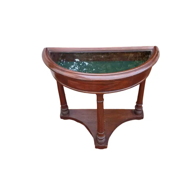 Foto de um(a) Antigo aparador vitrine de madeira em formato de meia-lua, da categoria de Aparadores e Buffet. Antigo aparador vitrine de madeira em formato de meia-lua, também conhecida internacionalmente como mesa bijouterie ou... Vendido no marketplace Trésors.