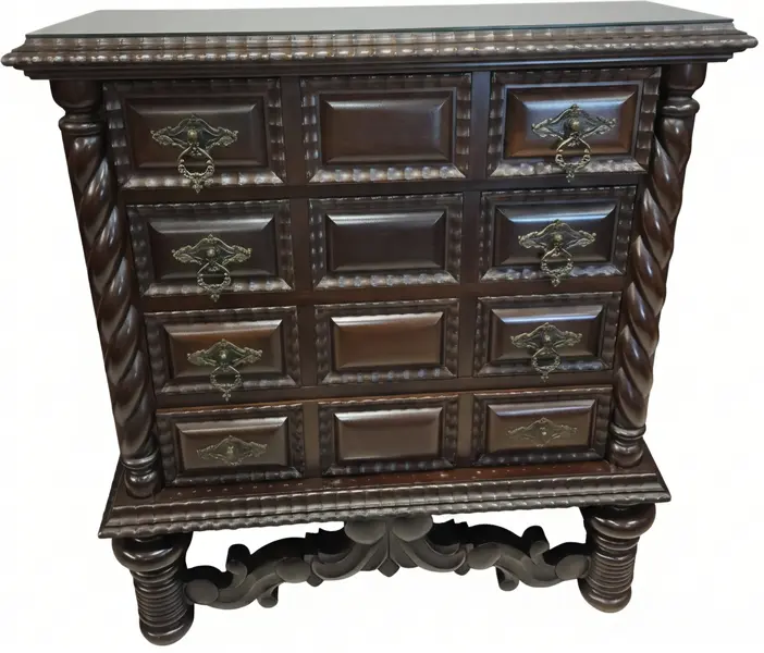 Foto de um(a) Cômoda Manuelino em Jacarandá – riqueza em entalhes e madeira nobre, da categoria de Cômodas e Sapateira. A Exuberância do Manuelino em sua Máxima Expressão Apresentamos esta Cômoda Manuelino, verdadeira joia da marcenaria... Vendido no marketplace Trésors.