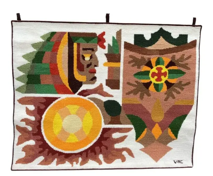 Foto de um(a) Tapeçaria Parede VAC, da categoria de Arte têxtil. Bela tapeçaria de parede de Valdivino Alves Conceição, perfeito estado de conservação.D- 144cm x 112cm A. Mostrado de uma perspectiva diferente. Vendido no marketplace Trésors.