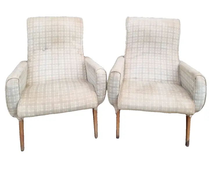 Foto de um(a) Par de poltronas Italianas em pau marfim, da categoria de Poltronas. Raro par de poltronas ao estilo Italiano, design anônimo, estado original de conservação, estrutura em madeira pau... Vendido no marketplace Trésors.