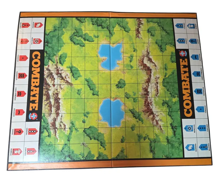 Foto de um(a) Front de Batalha: Operação Estratégica, da categoria de Jogos de tabuleiro. Prepare suas tropas para o desafio definitivo de inteligência e coragem! A Estrela apresenta Front de Batalha, o jogo onde o... Mostrado de uma perspectiva diferente. Vendido no marketplace Trésors.