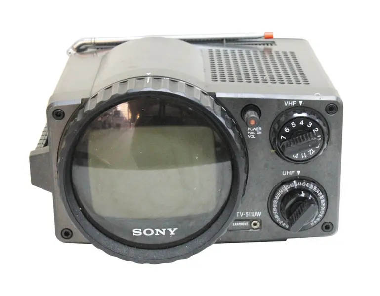 Foto de um(a) Antiga e rara televisão portátil da manufatura SONY TV, da categoria de Televisores. COLECIONISMO- Antiga e rara televisão portátil da manufatura SONY TV - 511 (TV RECEIVER OU MONITOR). Japonesa, design... Vendido no marketplace Trésors.
