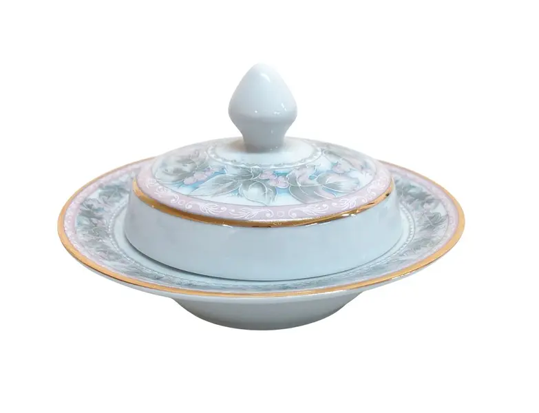 Foto de um(a) Conjunto para servir porcelana Germer, da categoria de Conjuntos de café e chá. Remanescente de 5 peças para chá e café da manufatura GERMER MADE IN BRAZIL, com decoração floral em policromia e filetes... Mostrado de uma perspectiva diferente. Vendido no marketplace Trésors.