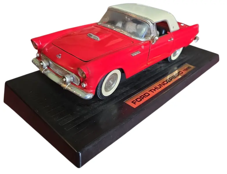 Foto de um(a) Miniatura Ford Thunderbird 1955 - Escala 1:18 - Vermelho/Branco (Relíquia), da categoria de Carros e caminhões de brinquedo. Apresentamos uma peça icônica do automobilismo americano: a miniatura do Ford Thunderbird 1955. Este exemplar capta toda a... Vendido no marketplace Trésors.