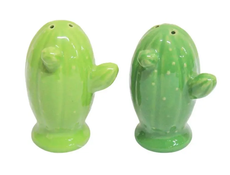 Foto de um(a) Trio de peças em cerâmica - LE LIS BLANC CASA HANDPAINTED MADE BY JOYYE, da categoria de Outros utensílios para servir. Charmoso trio da renomada grife LE LIS BLANC CASA HANDPAINTED MADE BY JOYYE, executado em cerâmica na tonalidade verde, no... Mostrado de uma perspectiva diferente. Vendido no marketplace Trésors.